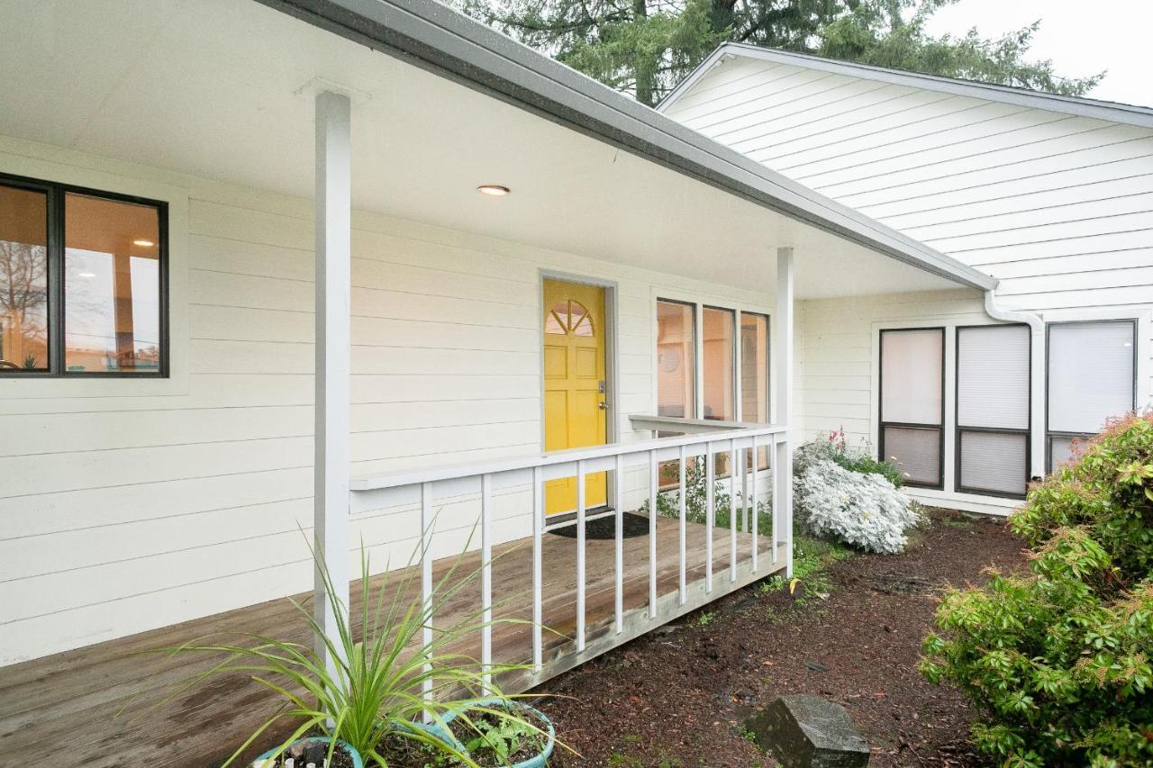 Cozy Home For Families With Game Room & Playground Ridgefield Exterior photo